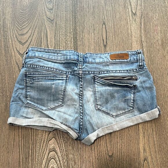 Guess Denim Shorts Light Wash Roll Hem Size 29 - Picture 6 of 7
